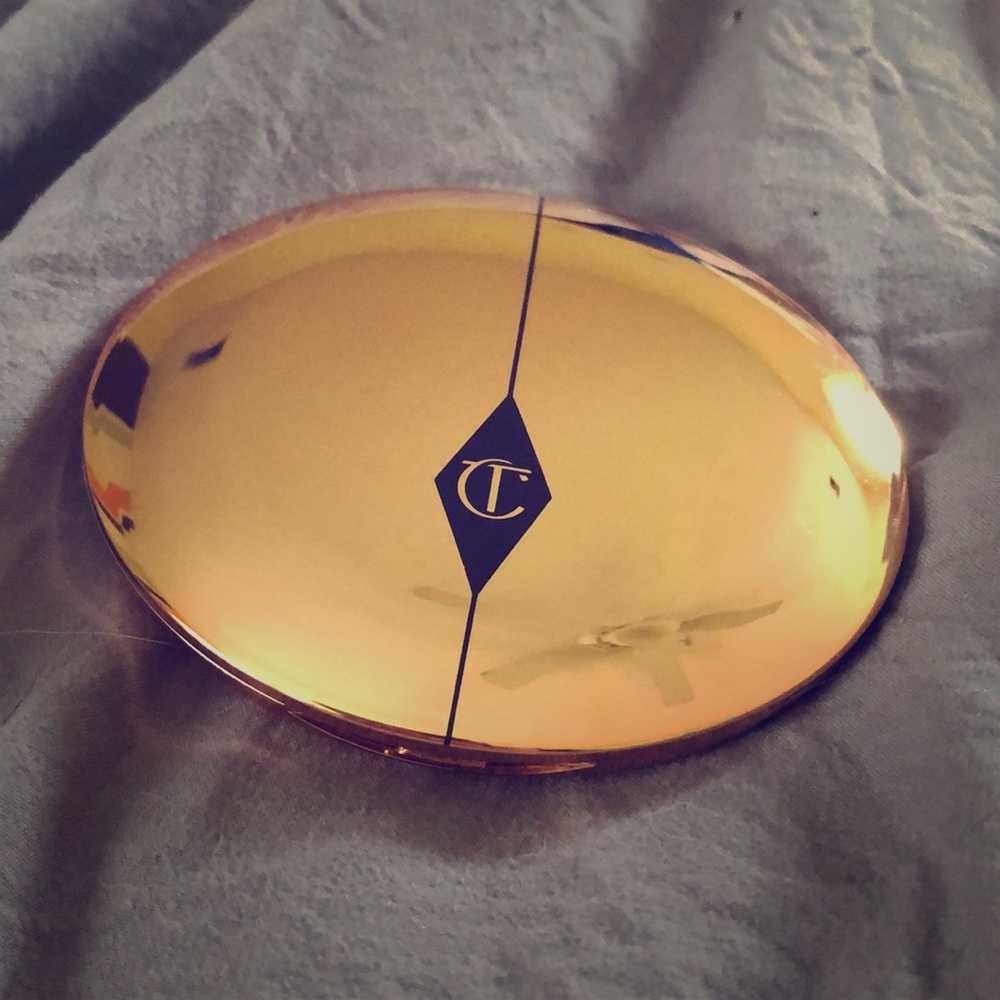 Charlotte Tilbury Airbrush Flawless Finish Powder